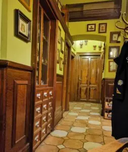 Die Old Pharmacy Bar in Zagreb: Eine Kombination aus Nostalgie und Moderne
